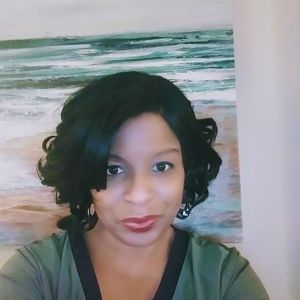 Meet your Posher, Dannette